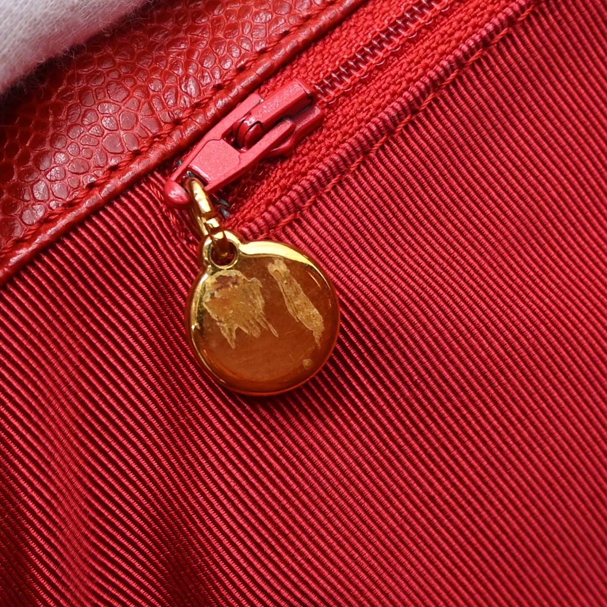 Chanel 1997-1999 Red Caviar Skin Shoulder Bag