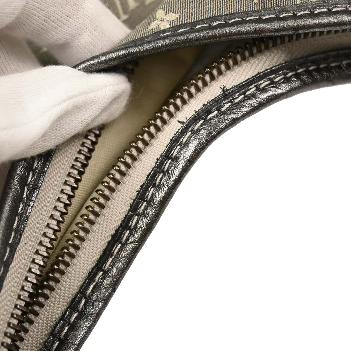 Louis Vuitton Gray Monogram Mini Lin Manon PM Hobo Handbag M95620