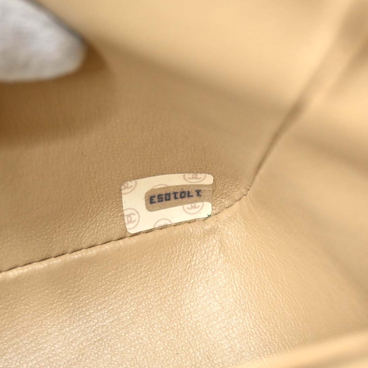 Chanel 1989-1991 Beige Lambskin Turnlock Small Full Flap Shoulder Bag