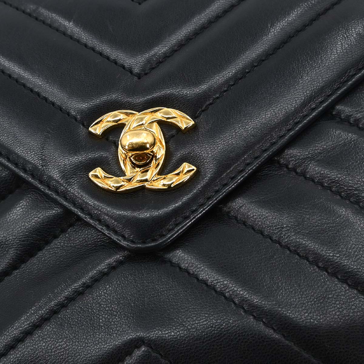 Chanel 1991-1994 Black Lambskin Chevron Camera Bag Small