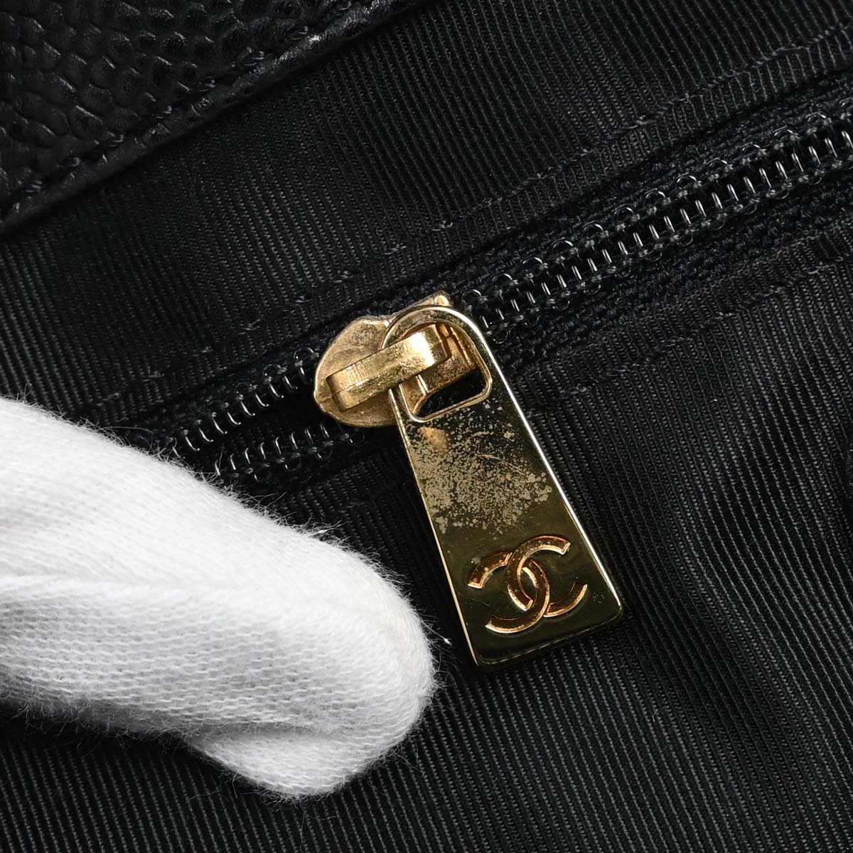 Chanel 2000-2001 Black Caviar Skin Tote Handbag