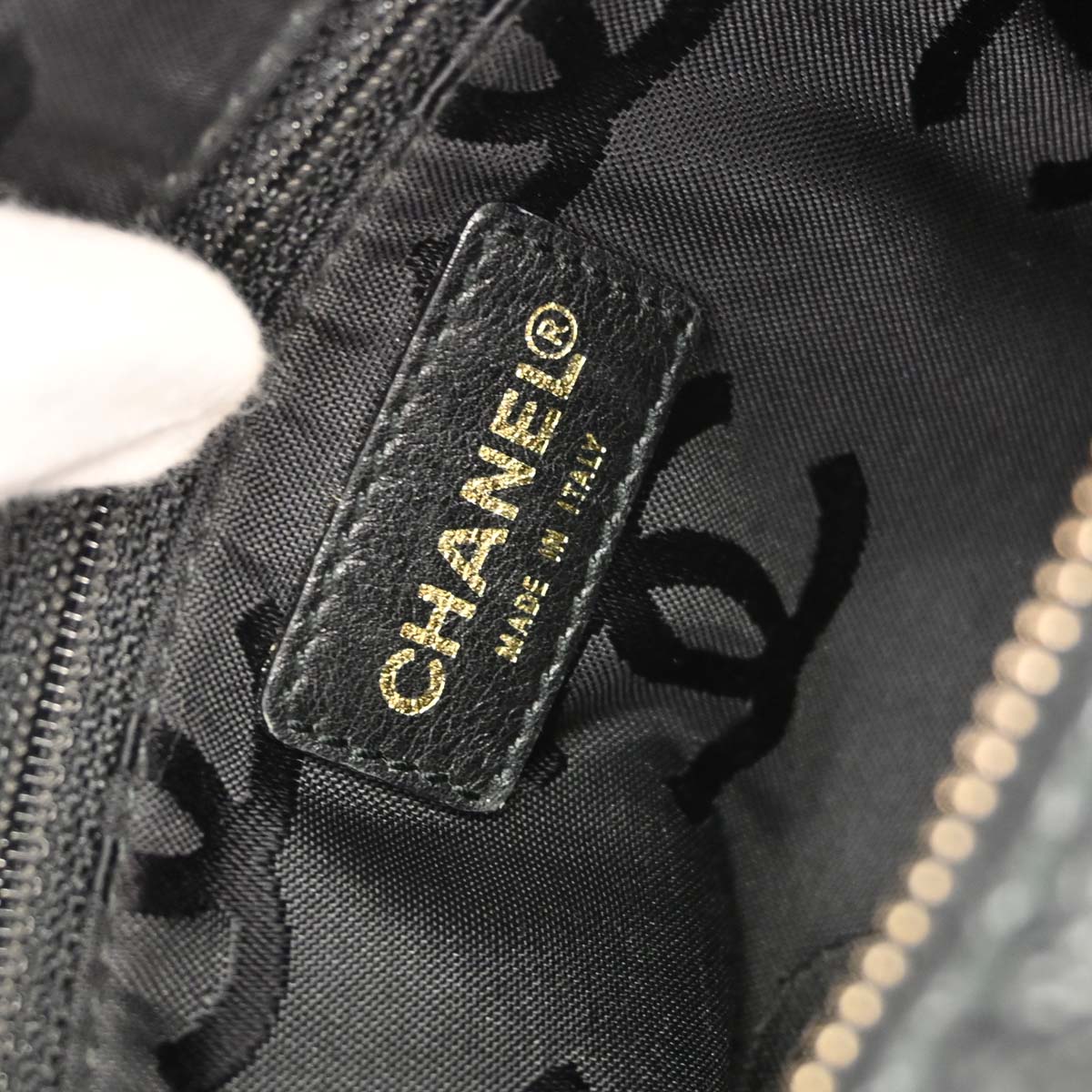 Chanel 2001-2003 Black Caviar Skin Handbag