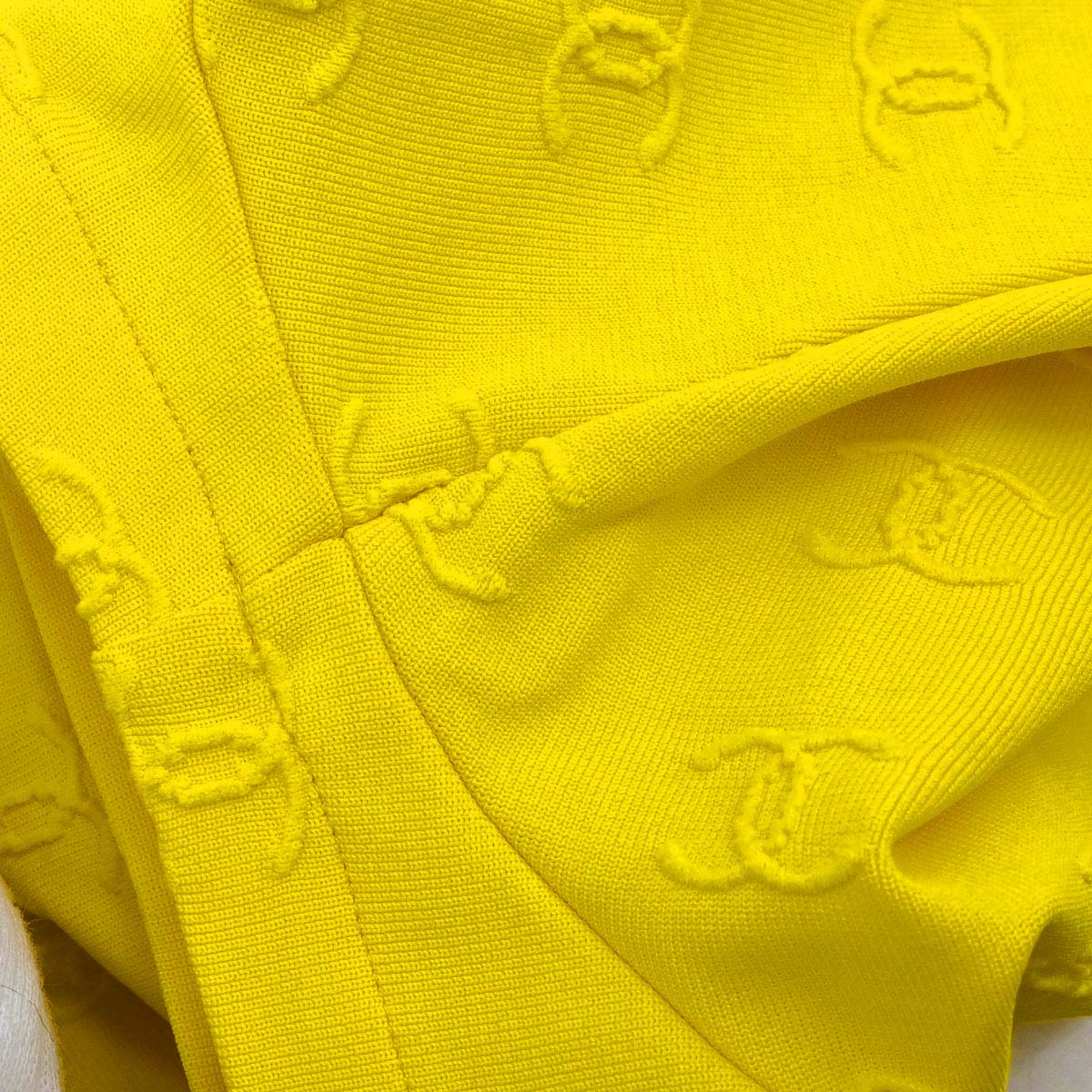 Chanel Short Sleeve T-shirt Cropped Top Yellow