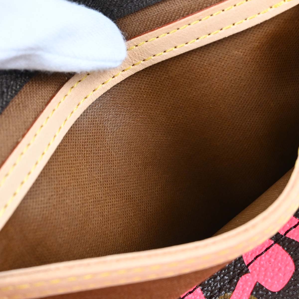 Louis Vuitton Pink Monogram Graffiti Speedy 30 Handbag M93704