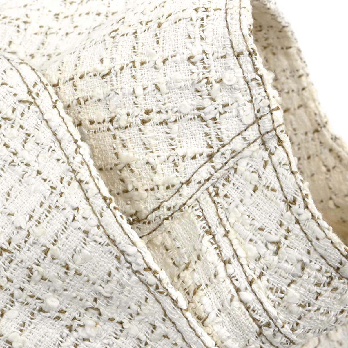 Chanel 2001 Setup Vest Skirt White #38