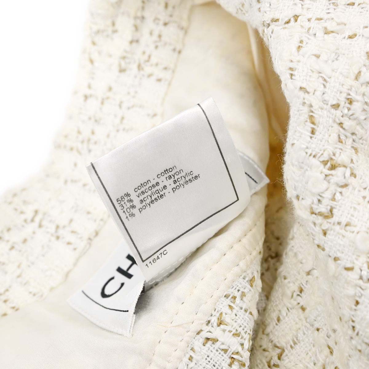 Chanel 2001 Setup Vest Skirt White #38