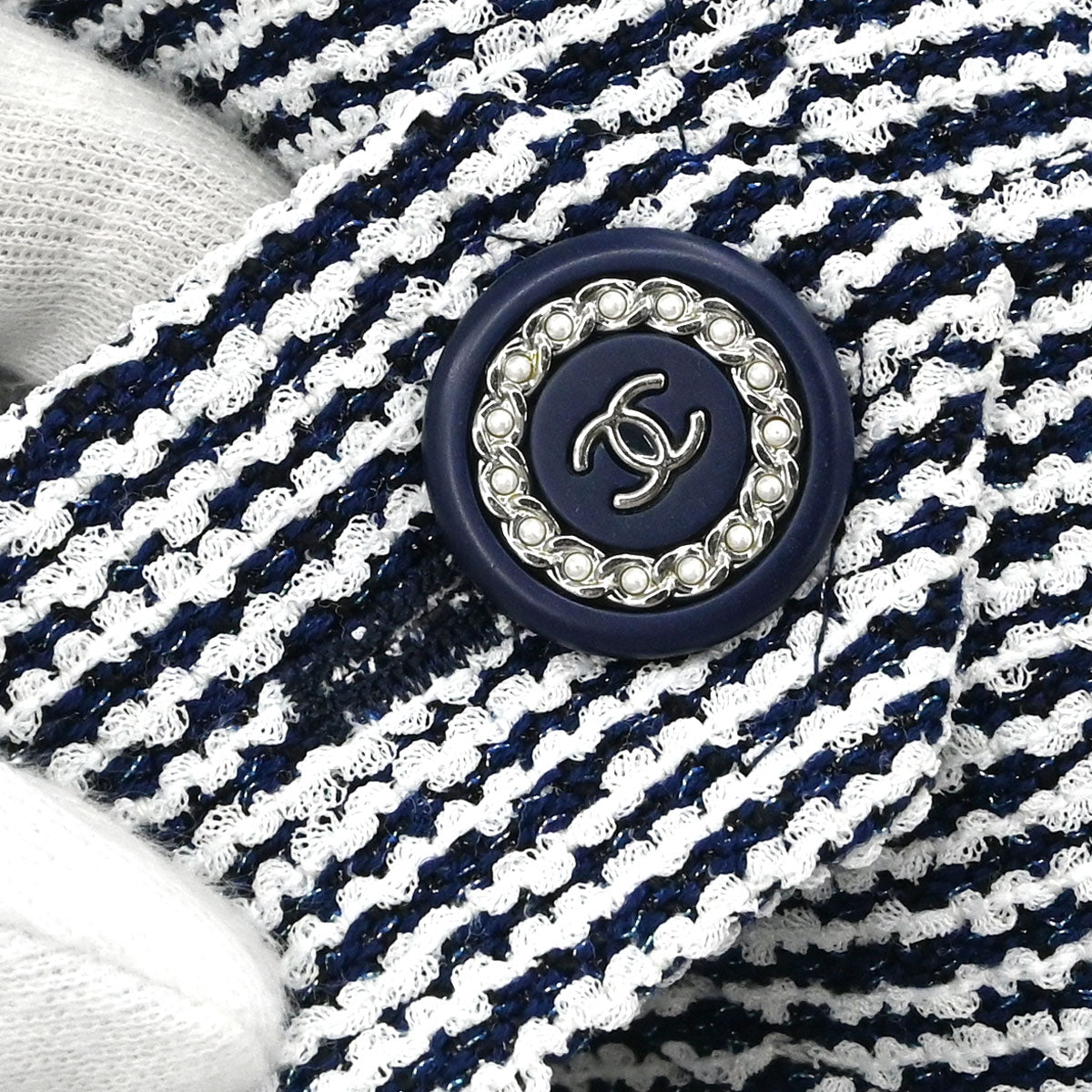 Chanel 2019 Zip Up Short Sleeve Tweed Border Jacket Navy #36