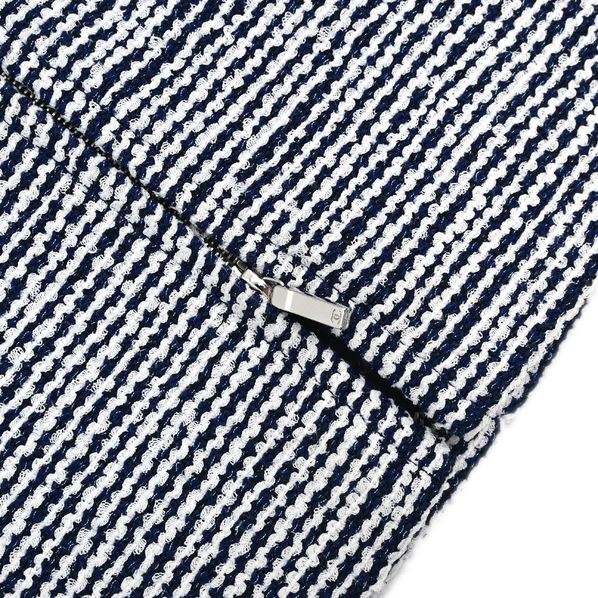 Chanel 2019 Zip Up Short Sleeve Tweed Border Jacket Navy #36