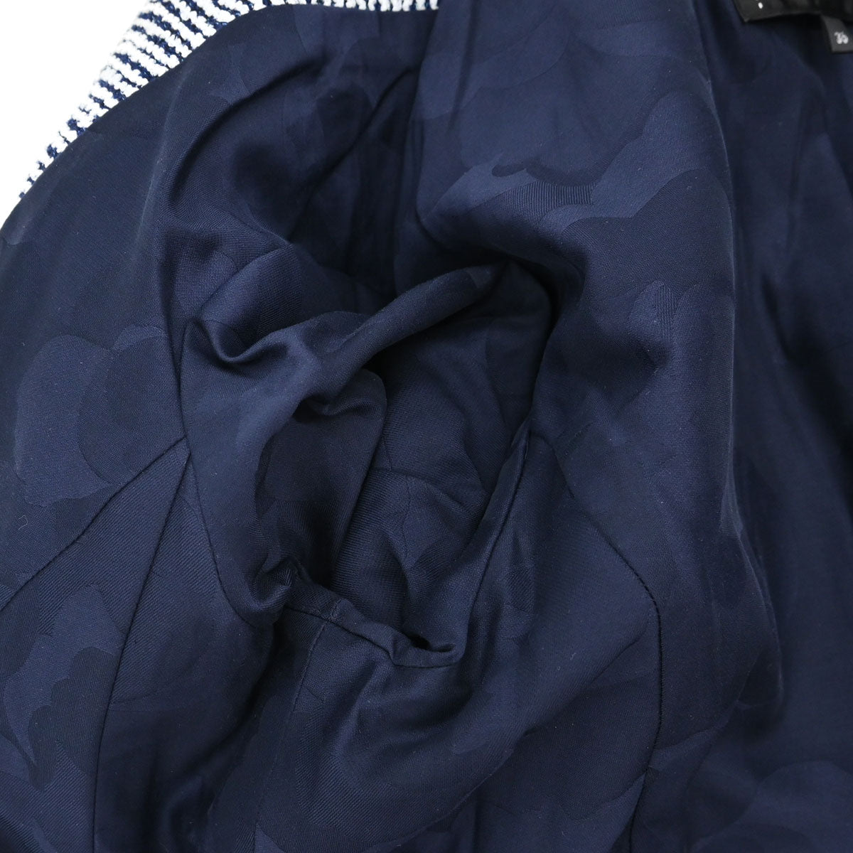 Chanel 2019 Zip Up Short Sleeve Tweed Border Jacket Navy #36