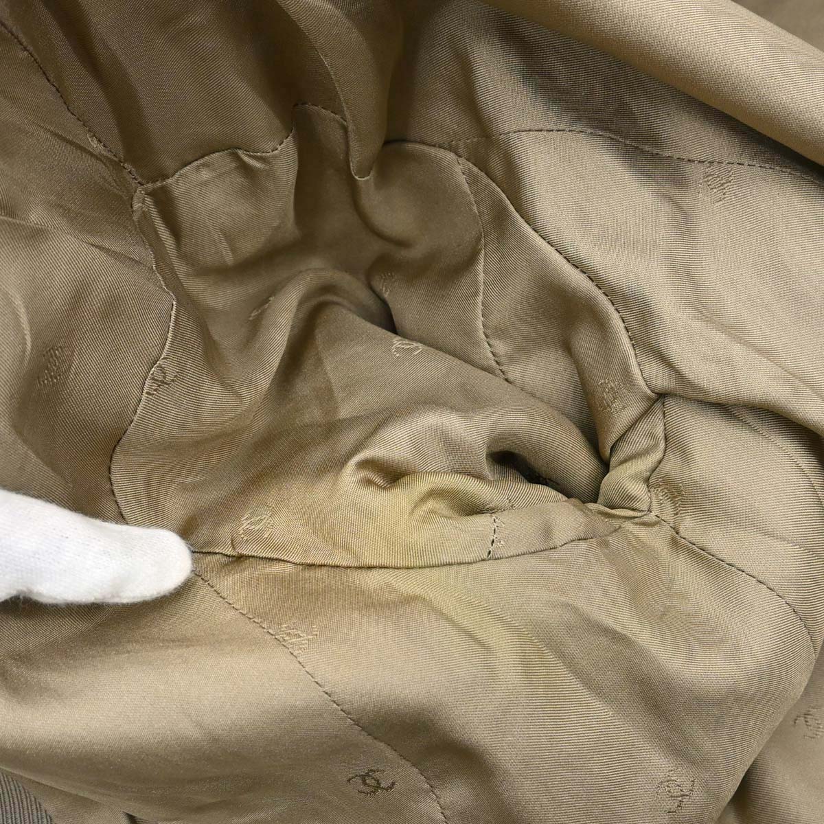 Chanel 1996 Setup Suit Jacket Skirt Beige #34