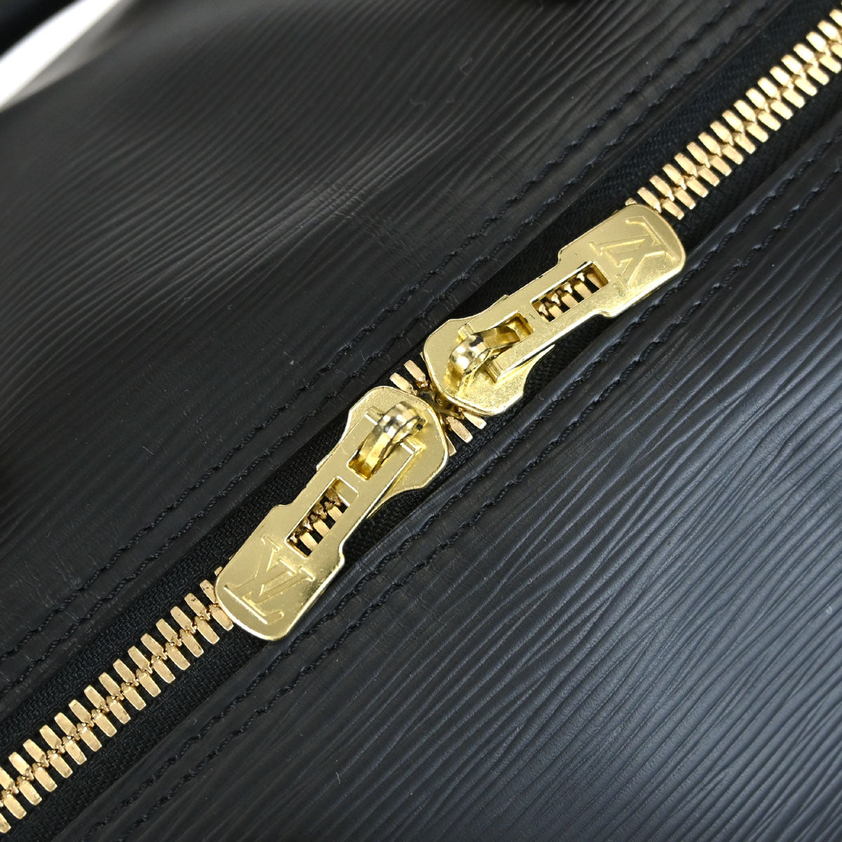 Louis Vuitton Black Epi Keepall 55 Travel Handbag M42952