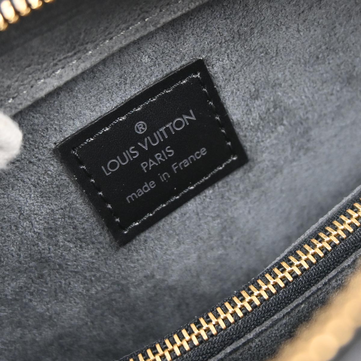 Louis Vuitton 1998 Black Epi Pont Neuf Handbag M52052