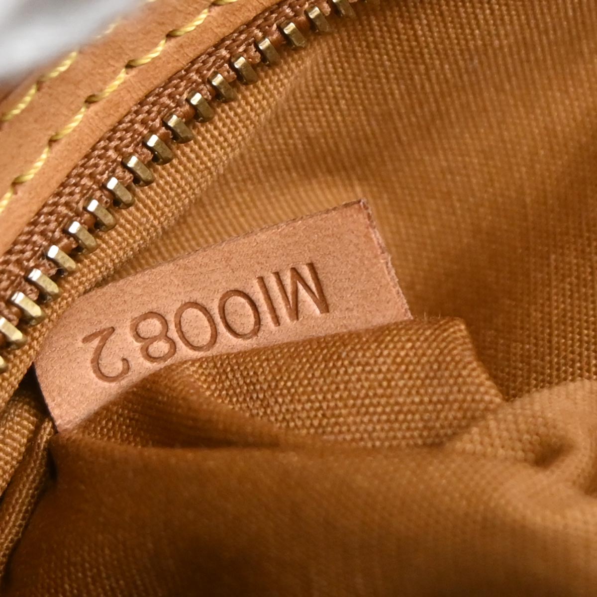 Louis Vuitton Bronze Vernis Reade PM Tote Handbag M91146