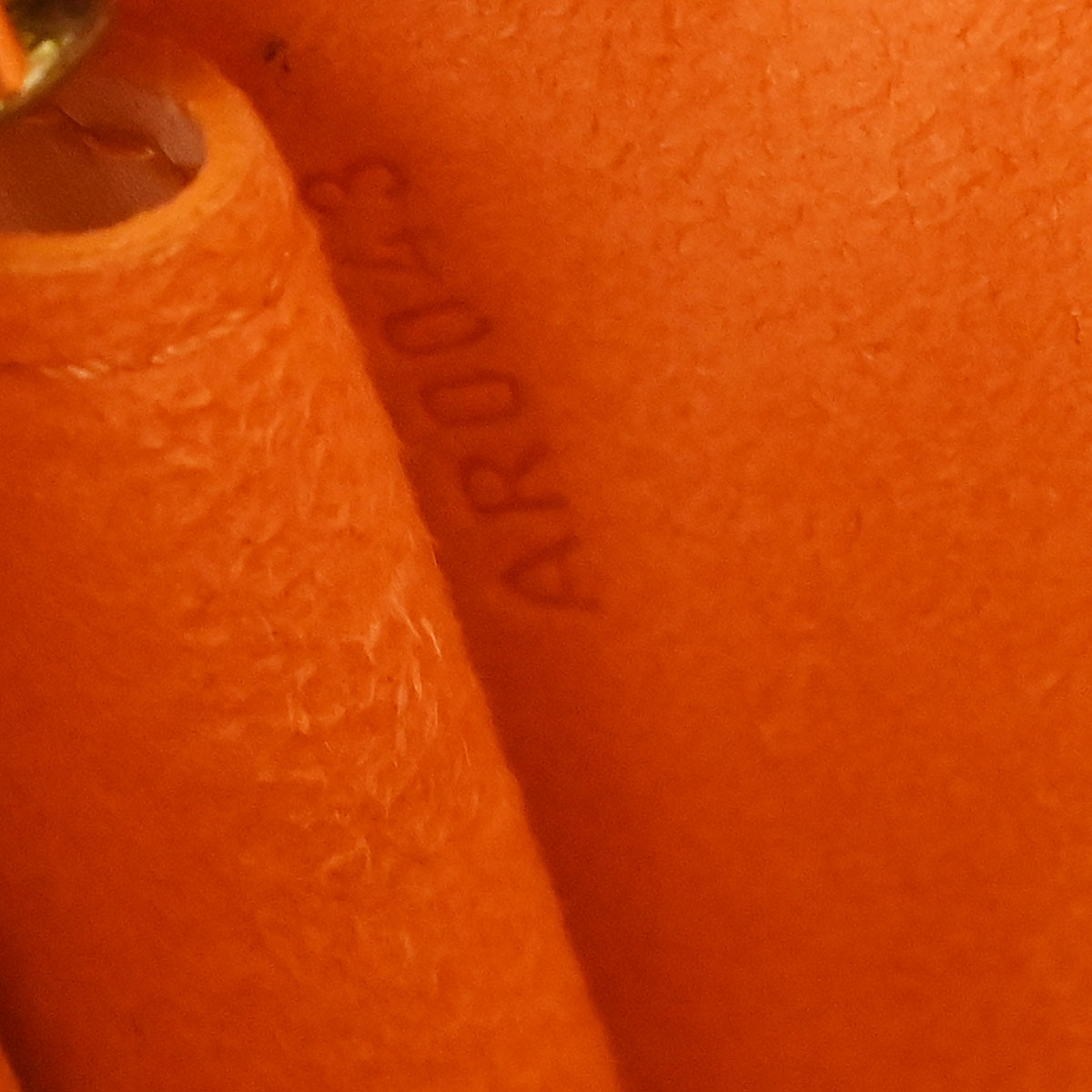 Louis Vuitton 2003 Orange Epi Pochette Accessoires 24 Handbag M5294H