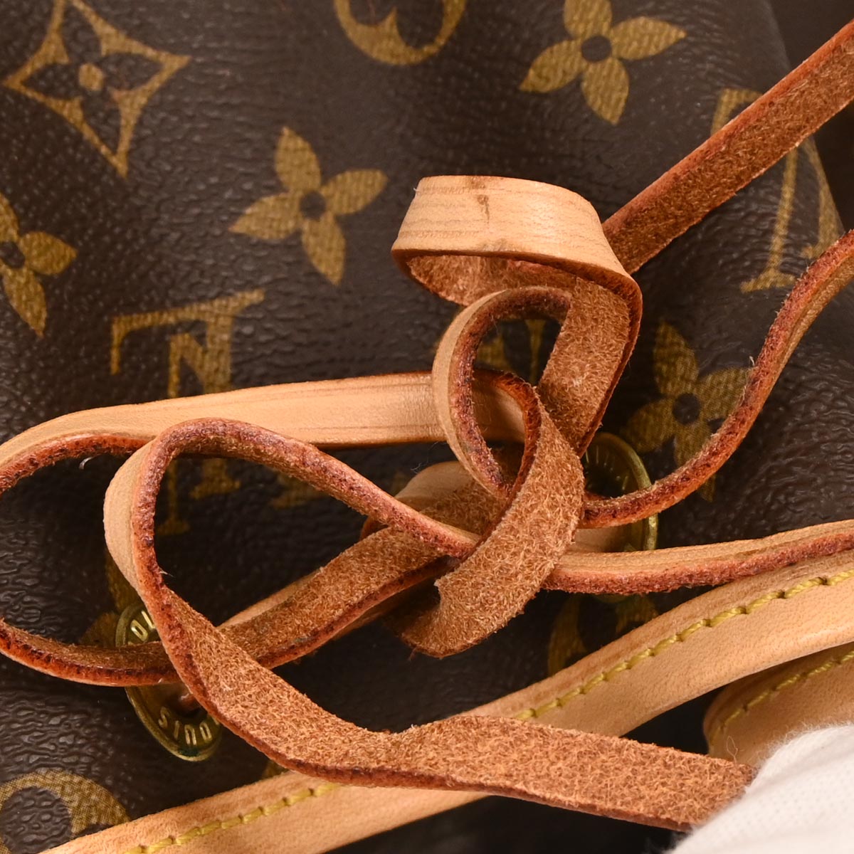 Louis Vuitton 1996 Monogram Noe Drawstring Shoulder Bag M42224