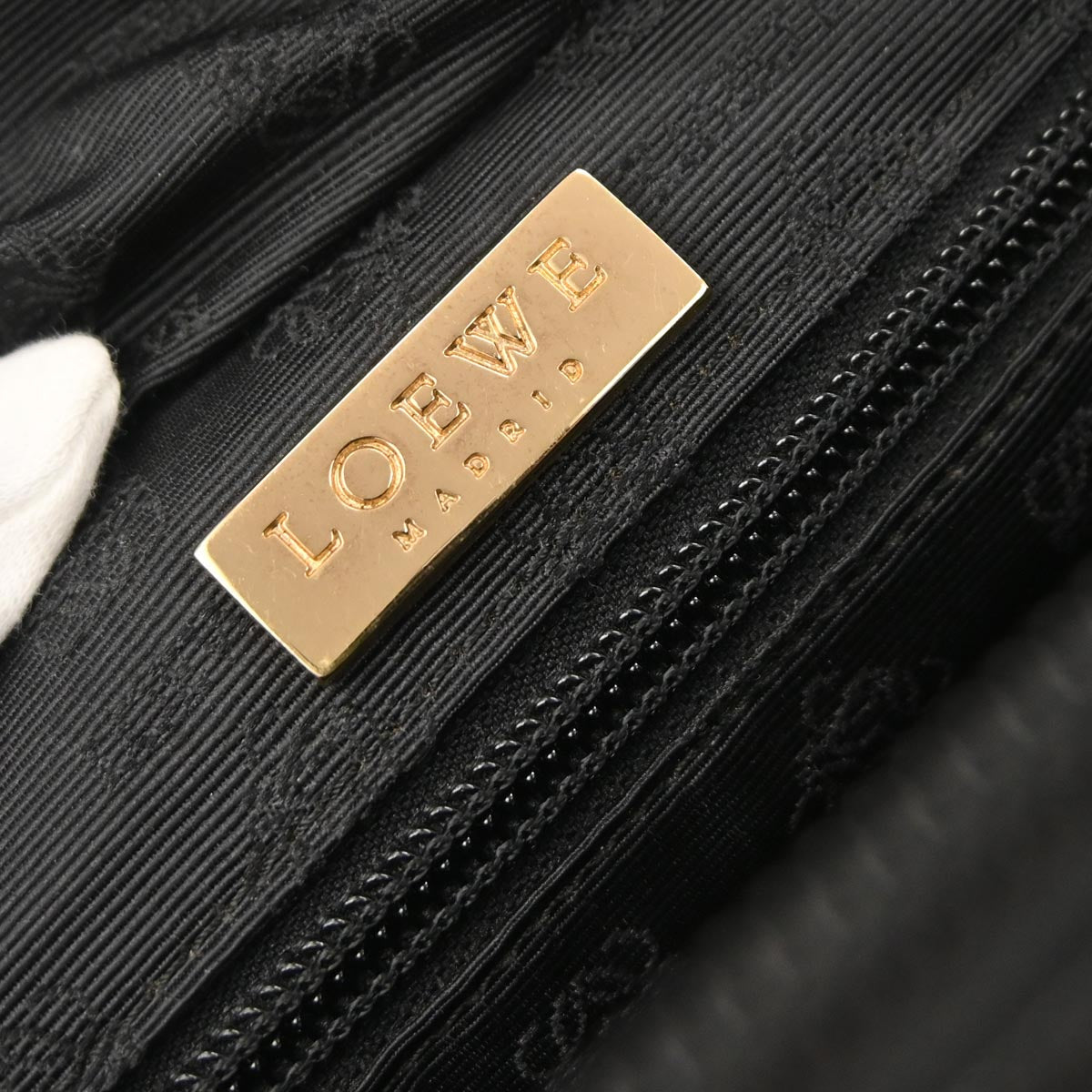 Loewe Black Leather Handbag L18