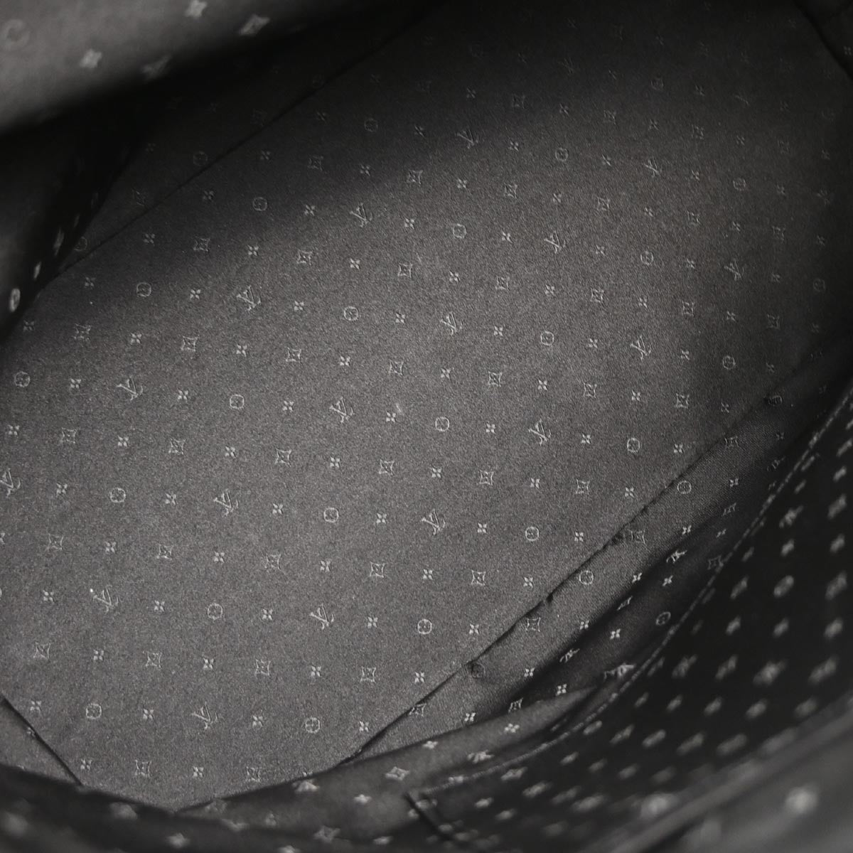 Louis Vuitton Black Suhali Lockit MM Handbag M91875