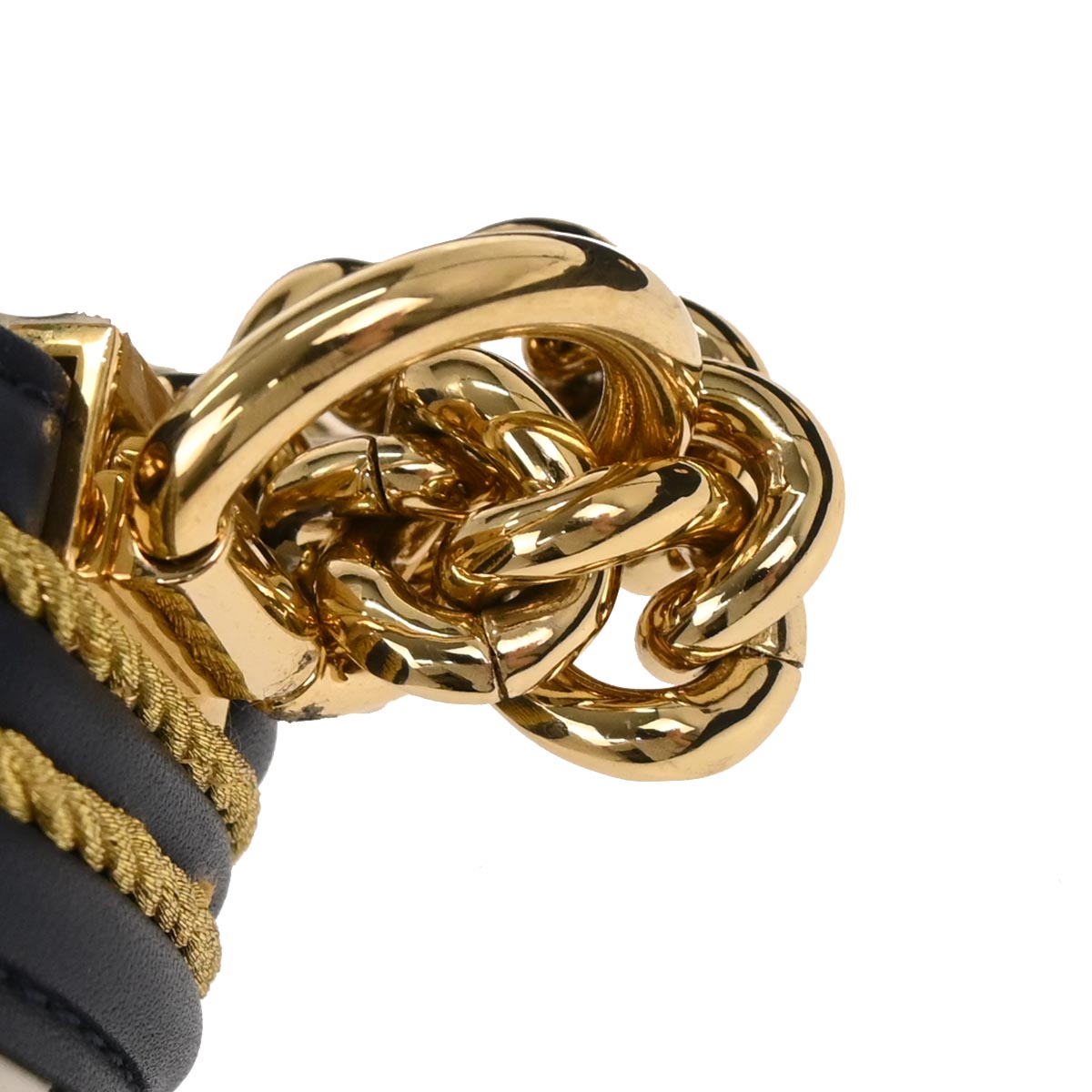 Boy Chanel 2018-2019 White Lambskin Chevron Medium Shoulder Bag