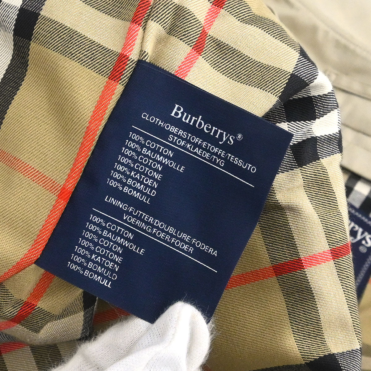 Burberrys Trench Coat Beige