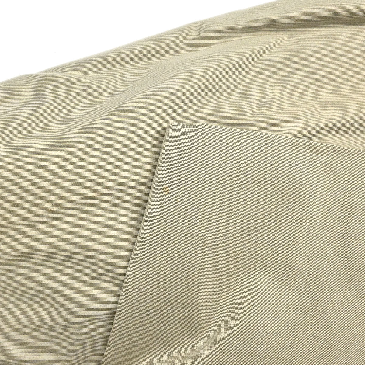 Burberrys Trench Coat Beige