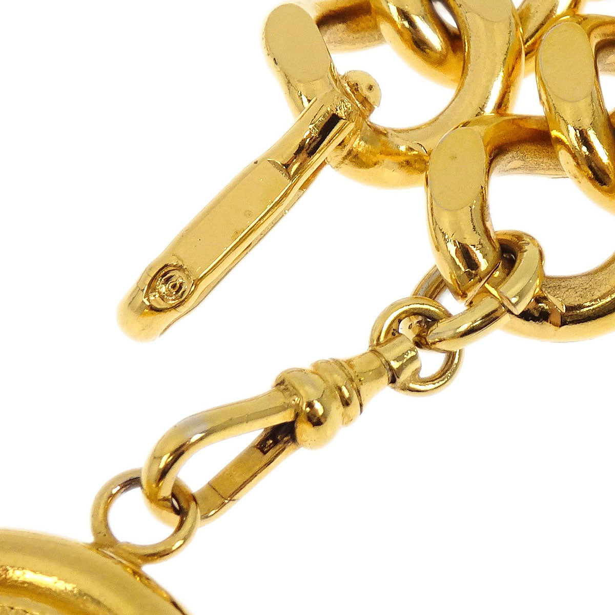 Chanel Chain Belt Medallion Gold Small Good