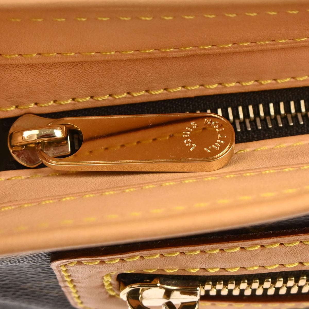 Louis Vuitton Monogram Hudson GM Shoulder Bag M40045