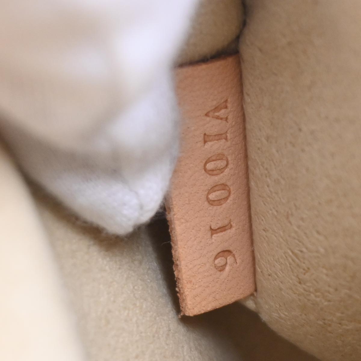 Louis Vuitton Monogram Hudson GM Shoulder Bag M40045