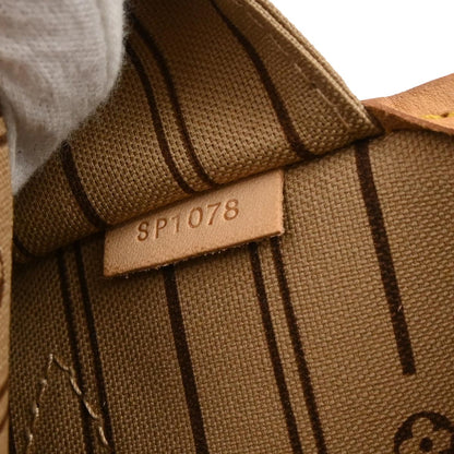 Louis Vuitton Monogram Neverfull GM Tote Bag M40157