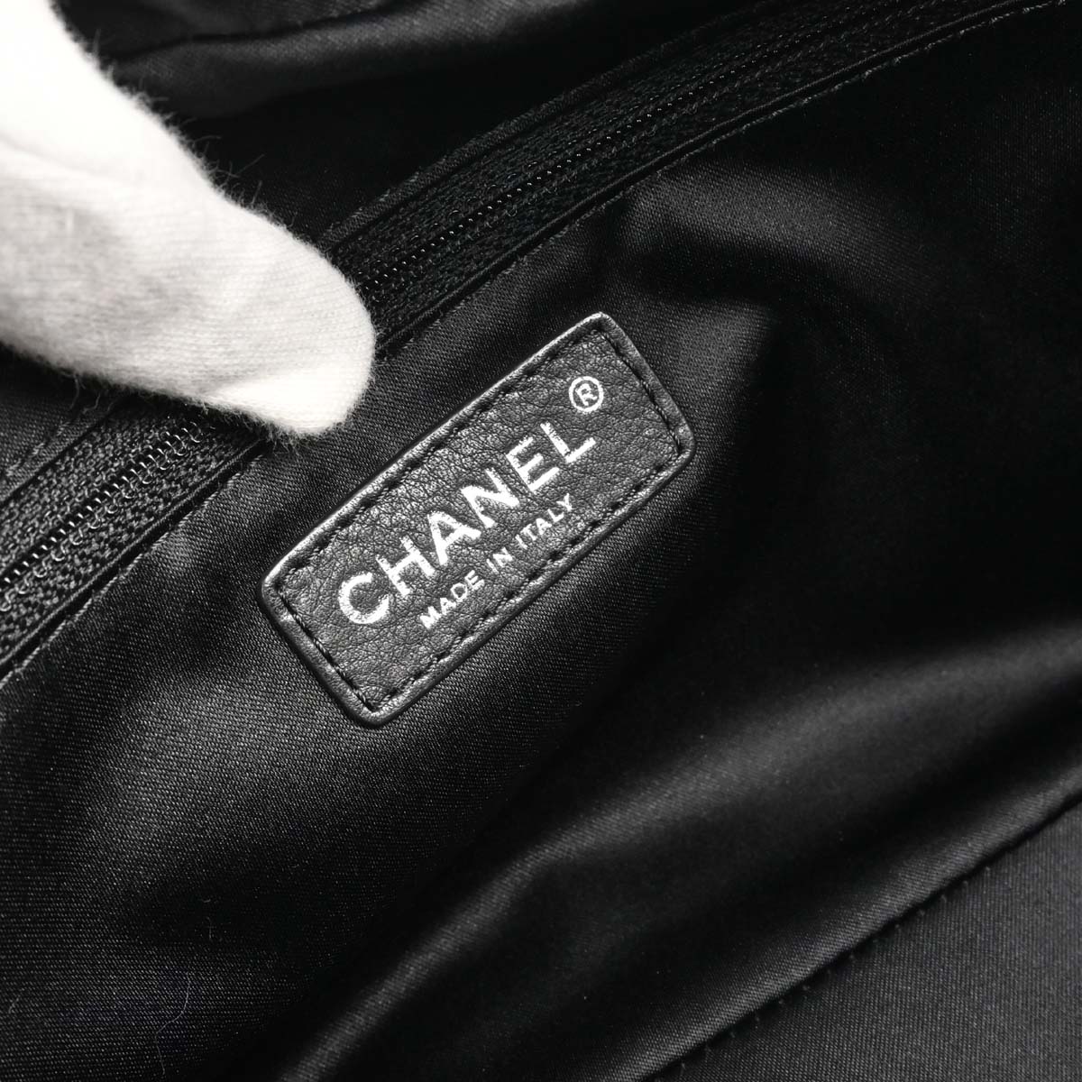 Chanel Black Caviar Skin Camera Bag Large
