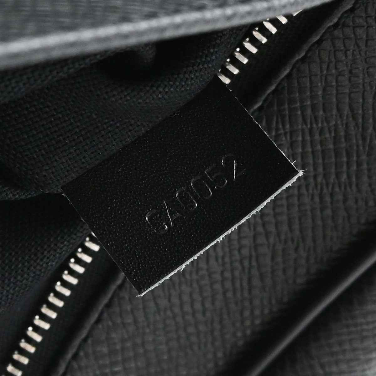 Louis Vuitton Black Taiga Calga Clutch Bag M30812