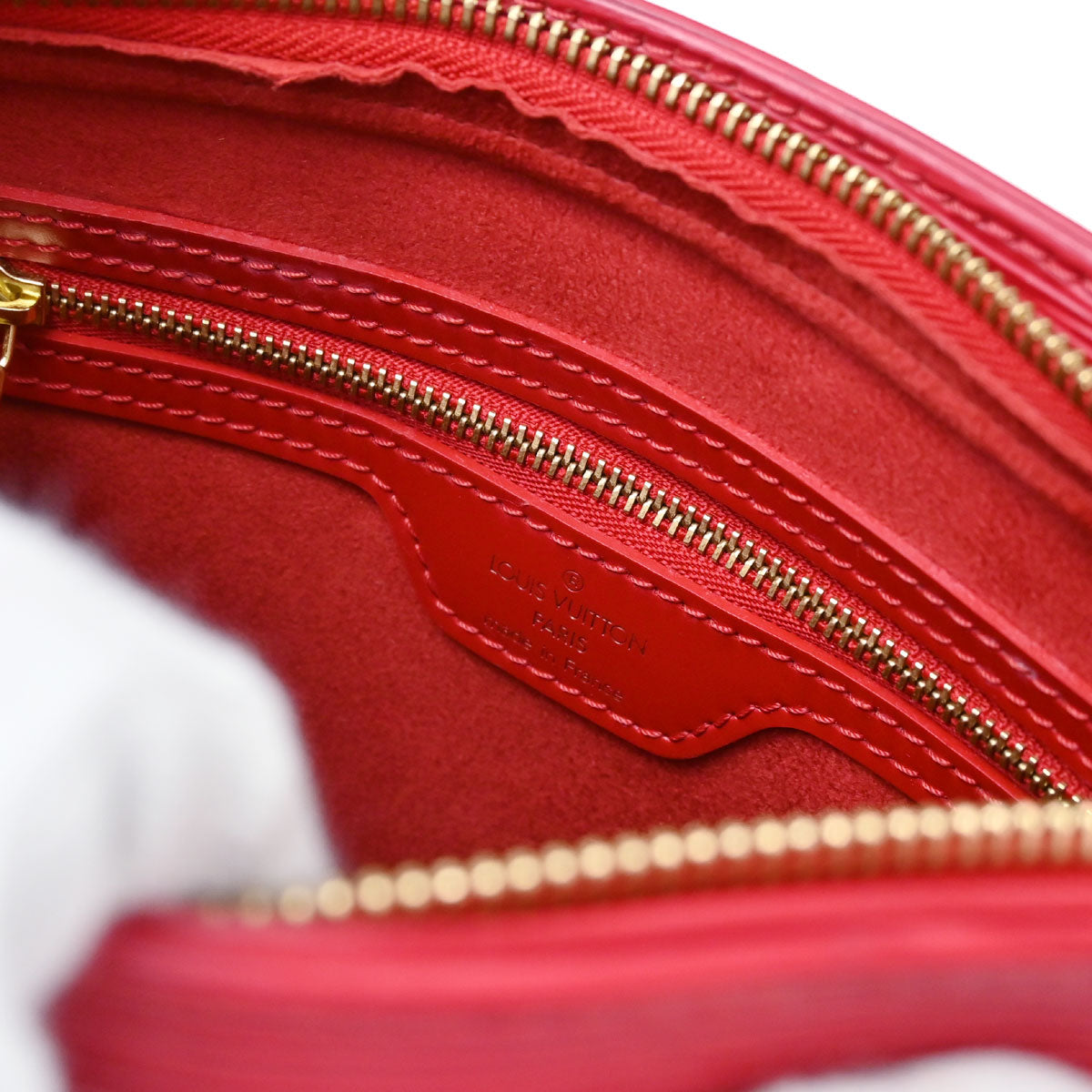 Louis Vuitton Red Epi Looping MM Handbag