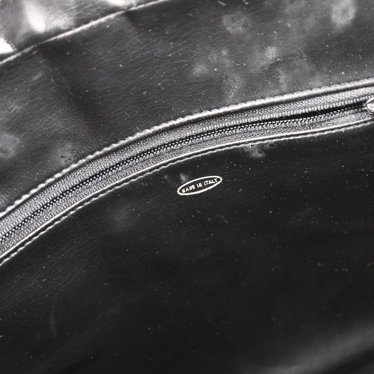 Chanel 1986-1988 Black Patent Leather Shoulder Bag