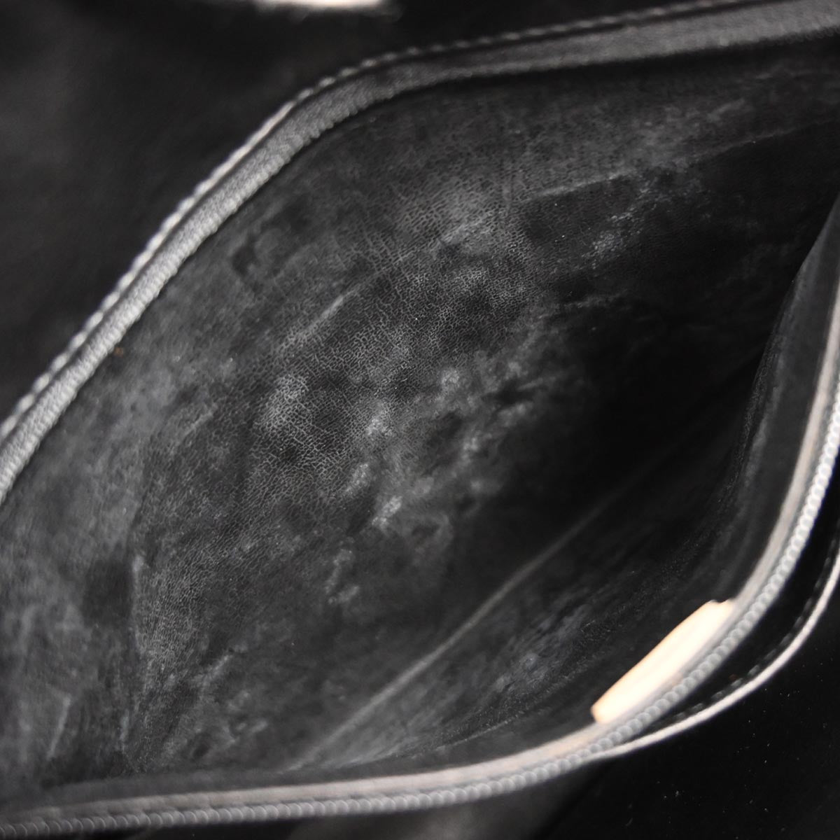 Chanel 1986-1988 Black Patent Leather Shoulder Bag