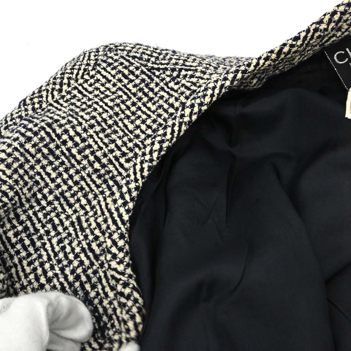 Chanel Collarless Jacket Tweed Black Ivory #36