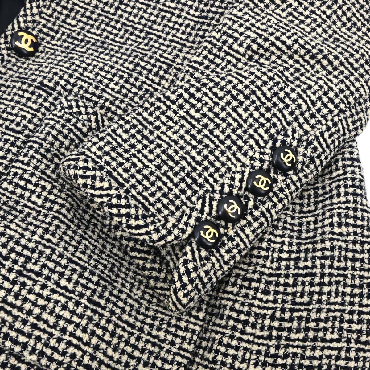 Chanel Collarless Jacket Tweed Black Ivory #36