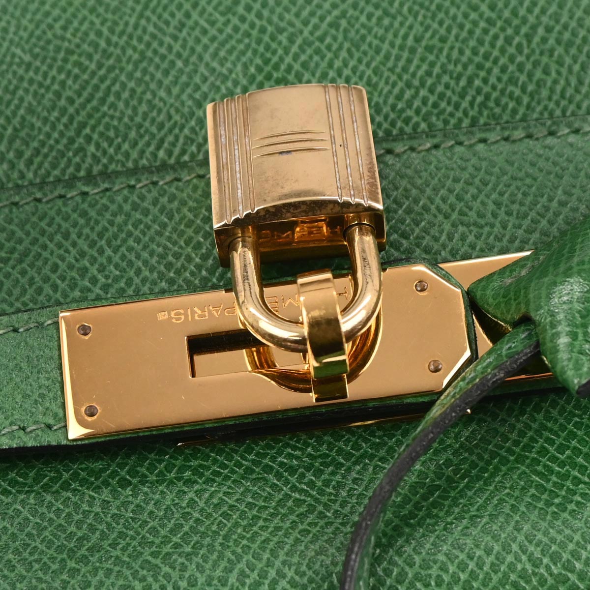 Hermes Green Courchevel Kelly 28 Retourne Handbag