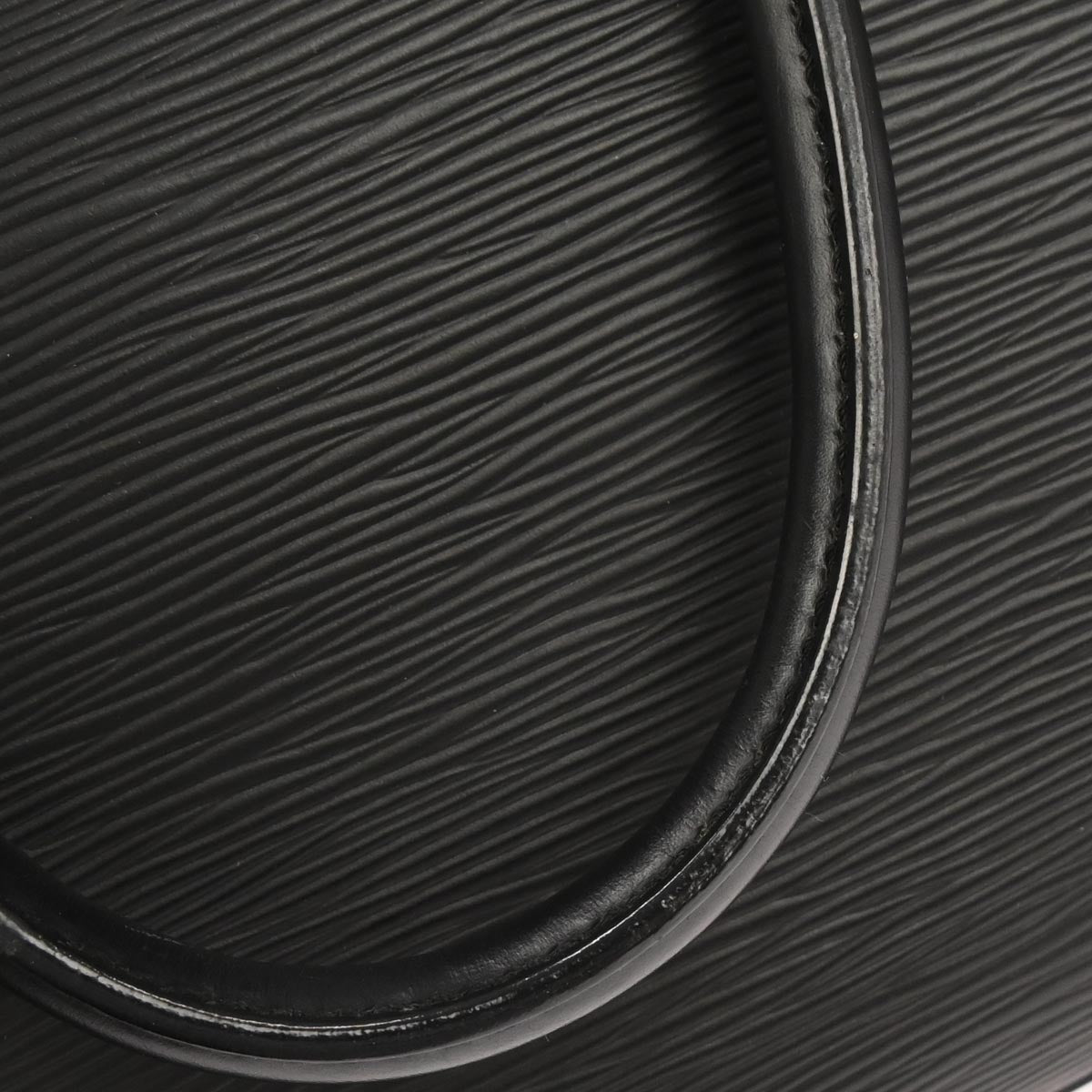 Louis Vuitton 2003 Black Epi Pont Neuf Handbag M52052