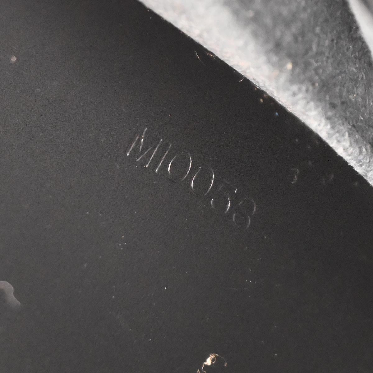 Louis Vuitton 2003 Black Epi Pont Neuf Handbag M52052