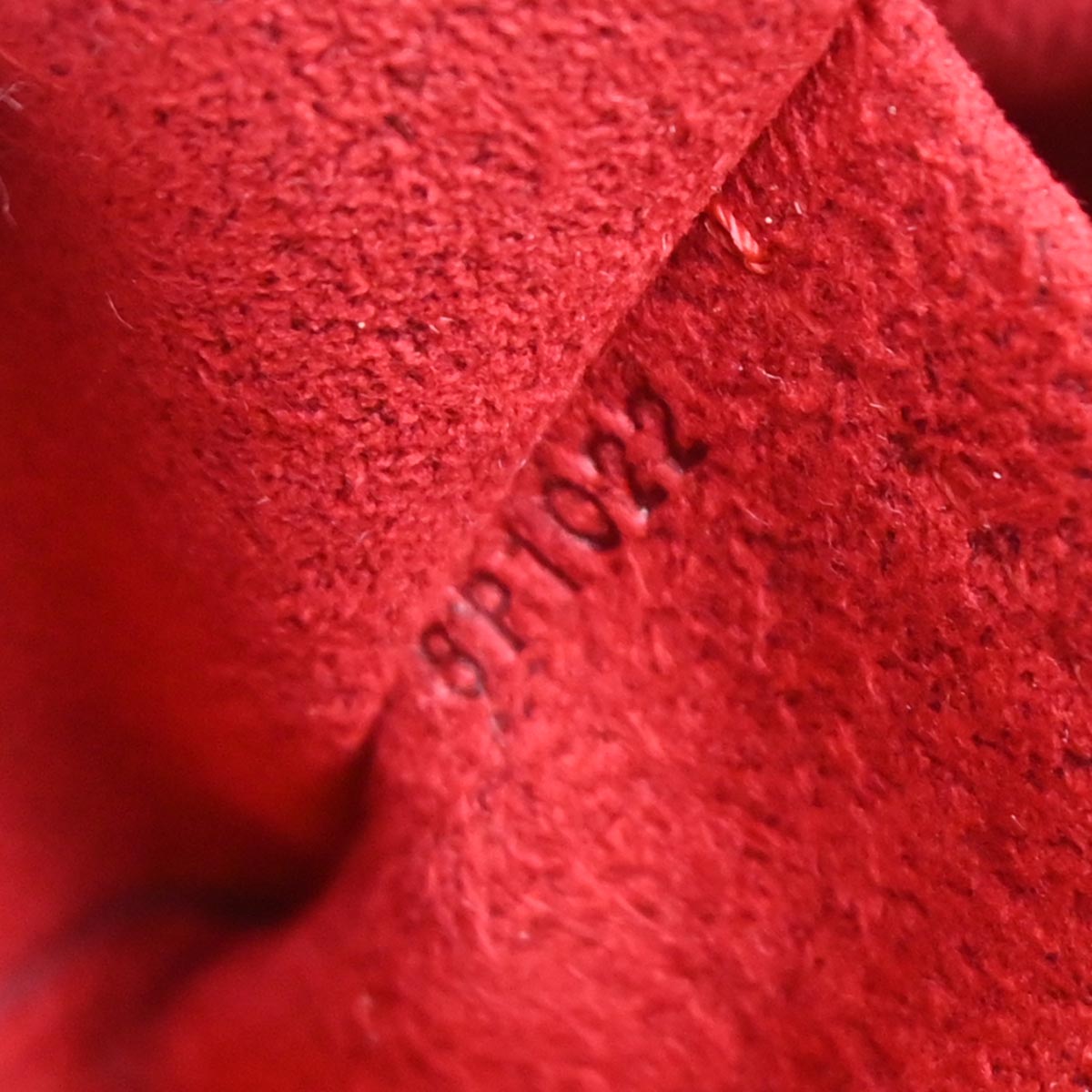 Louis Vuitton 2002 Monogram Croissant PM Handbag M51510