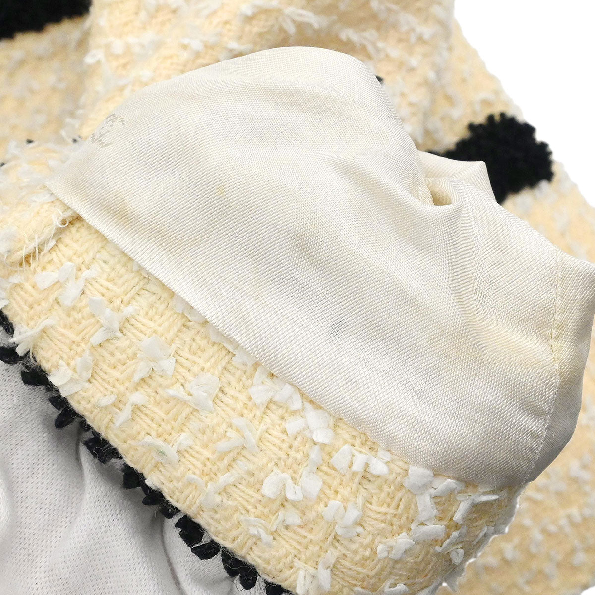 Chanel 1995 Collarless Single Breasted Jacket Ivory #38