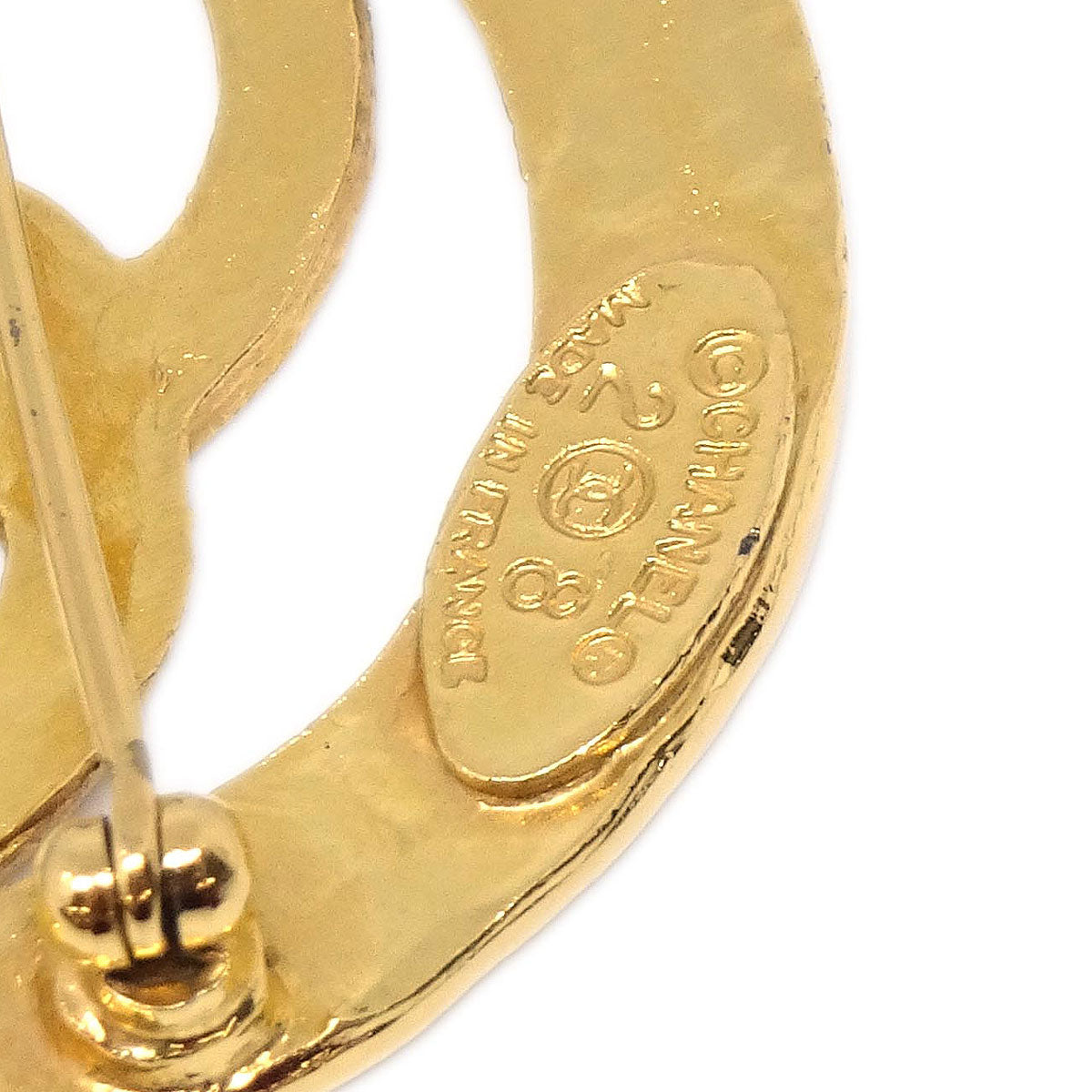 Chanel Medallion Brooch Pin Gold 1246/28