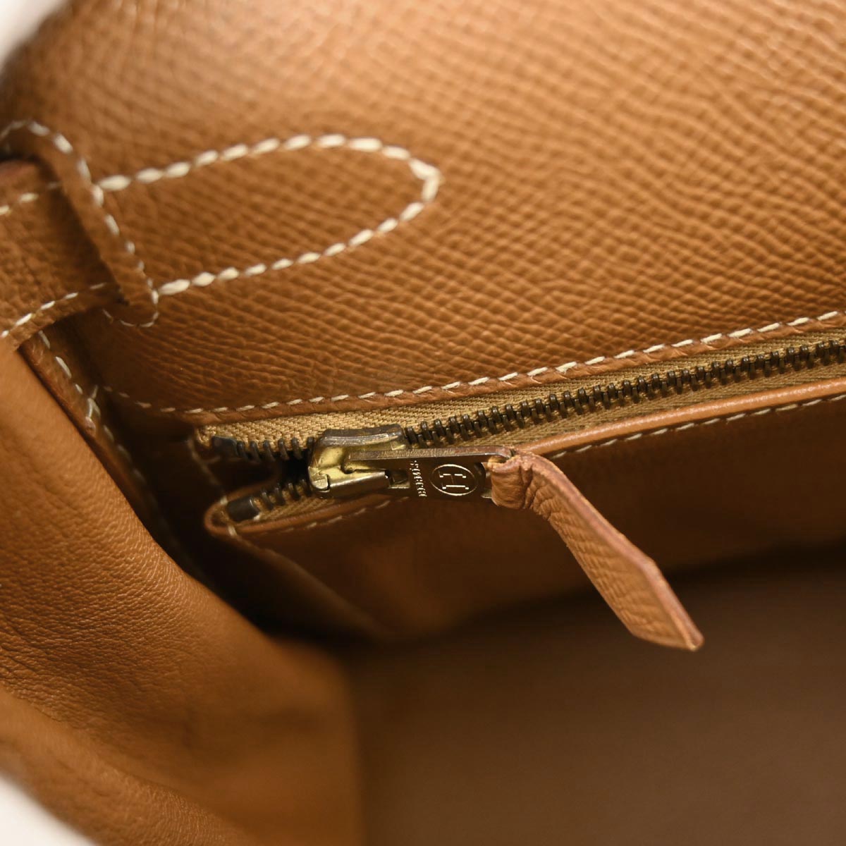 Hermes Gold Courchevel Kelly 28 Retourne 2way Shoulder Handbag