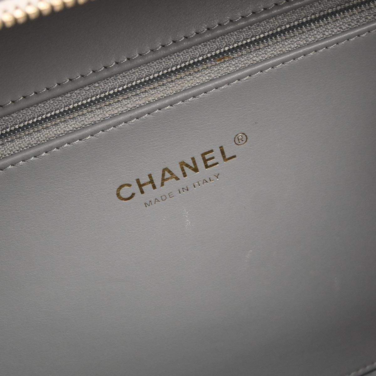 Chanel 2019 Gray Caviar Skin CC Filigree 2way Vanity Shoulder Handbag