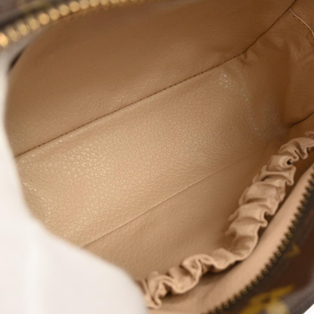 Louis Vuitton Monogram Trousse Toilette 18 Pouch Clutch Bag M47526