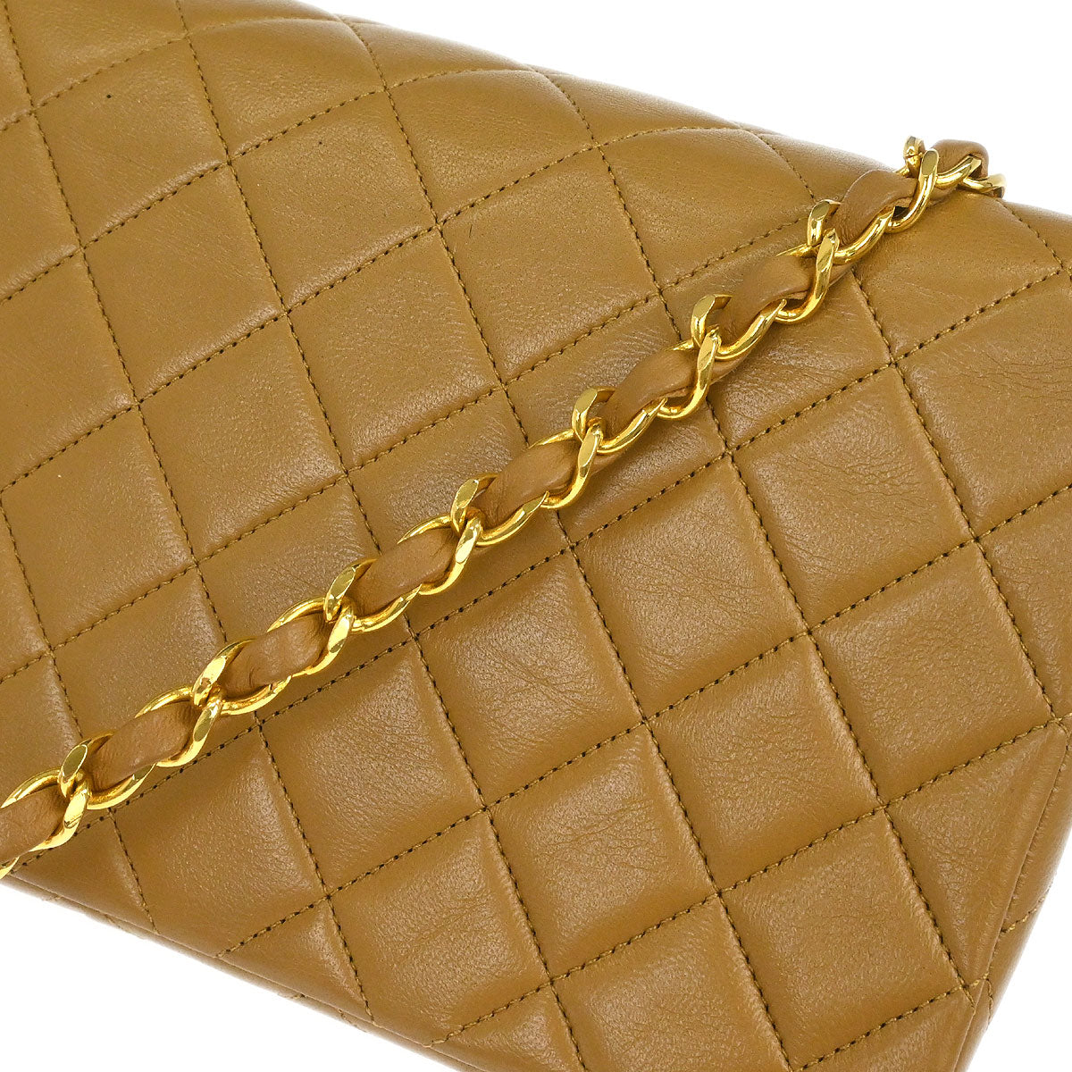 Chanel 1989-1991 Beige Lambskin Turnlock Small Full Flap Shoulder Bag