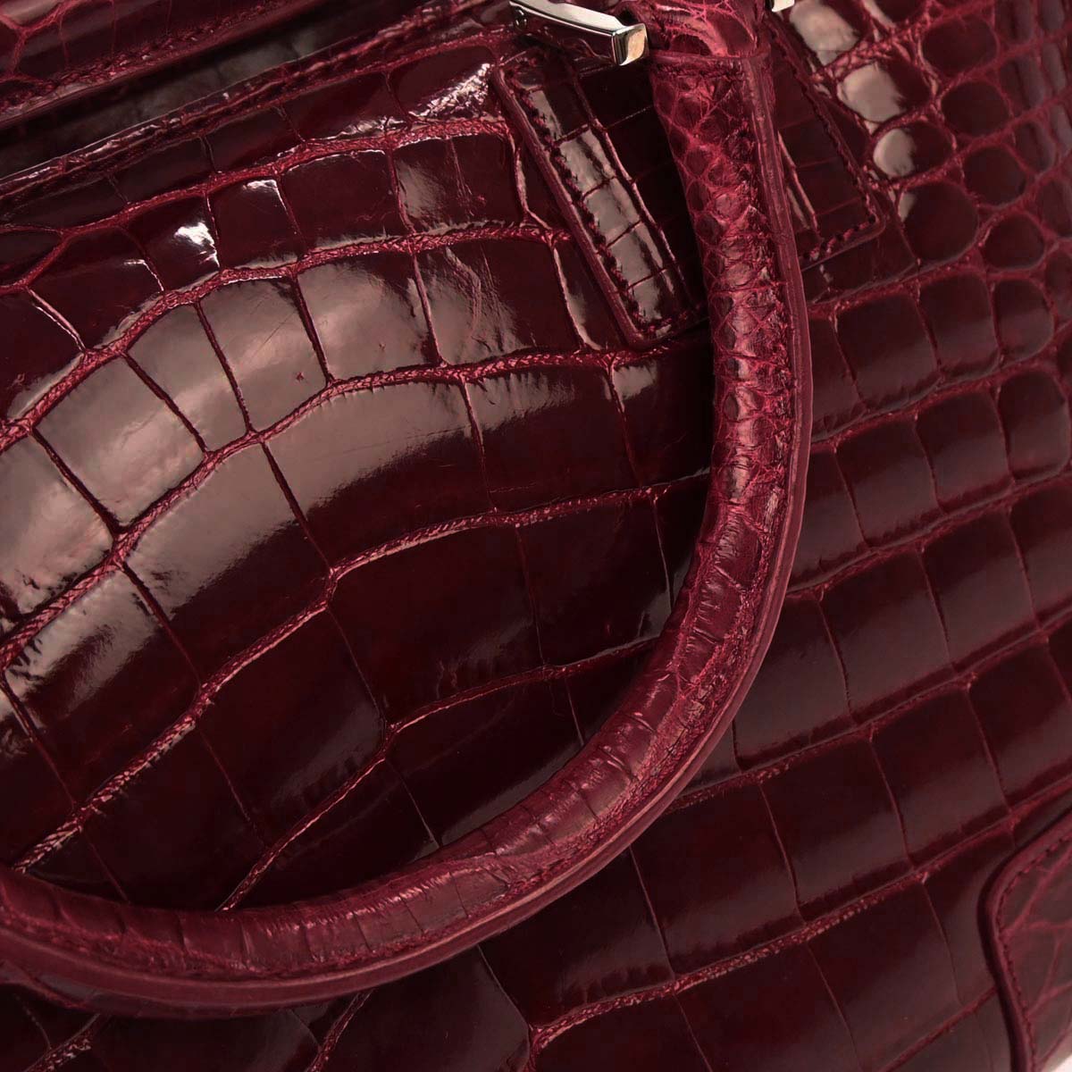 Loewe * Red Crocodile Amazona 36 Handbag