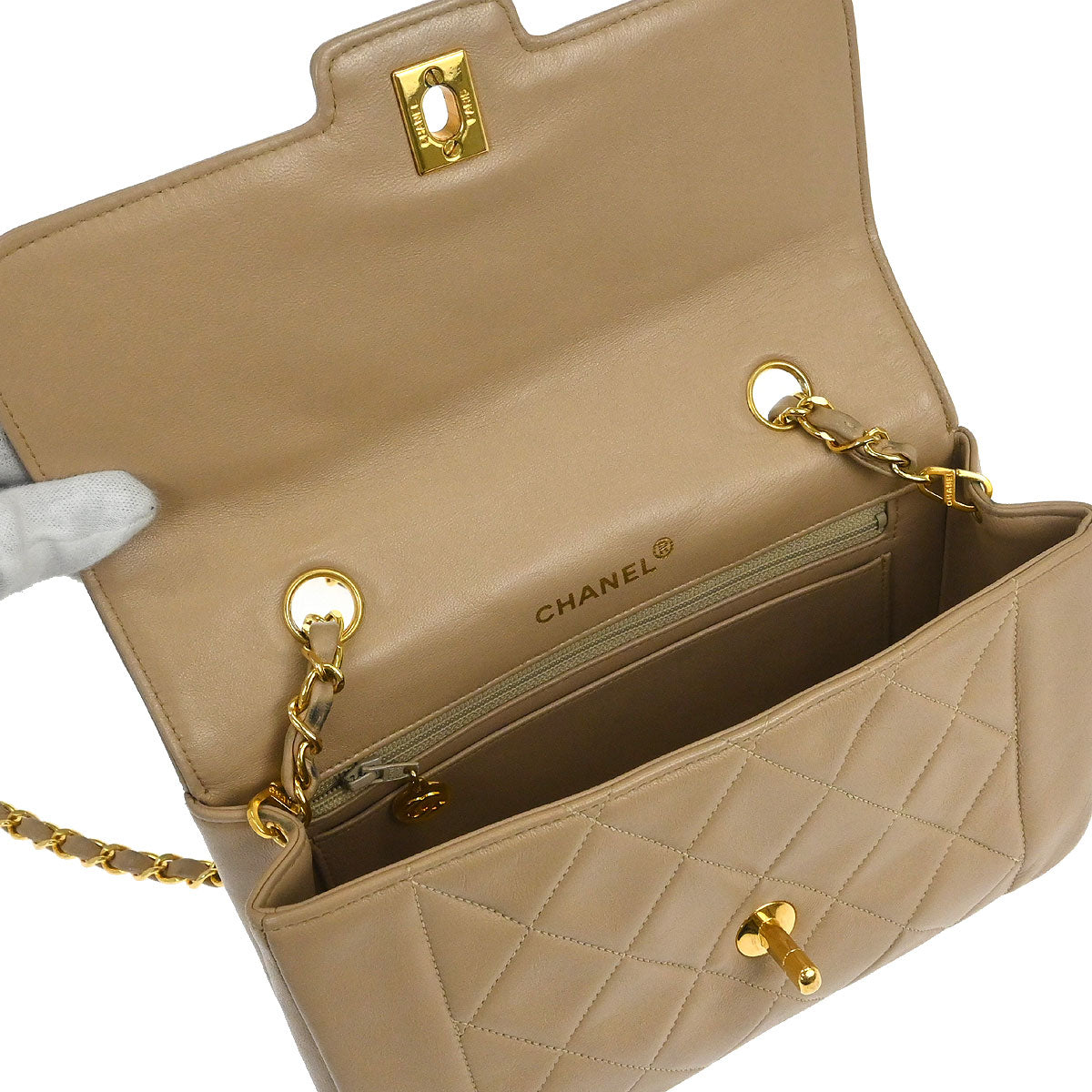 Chanel 1989-1991 Beige Lambskin Shoulder Bag