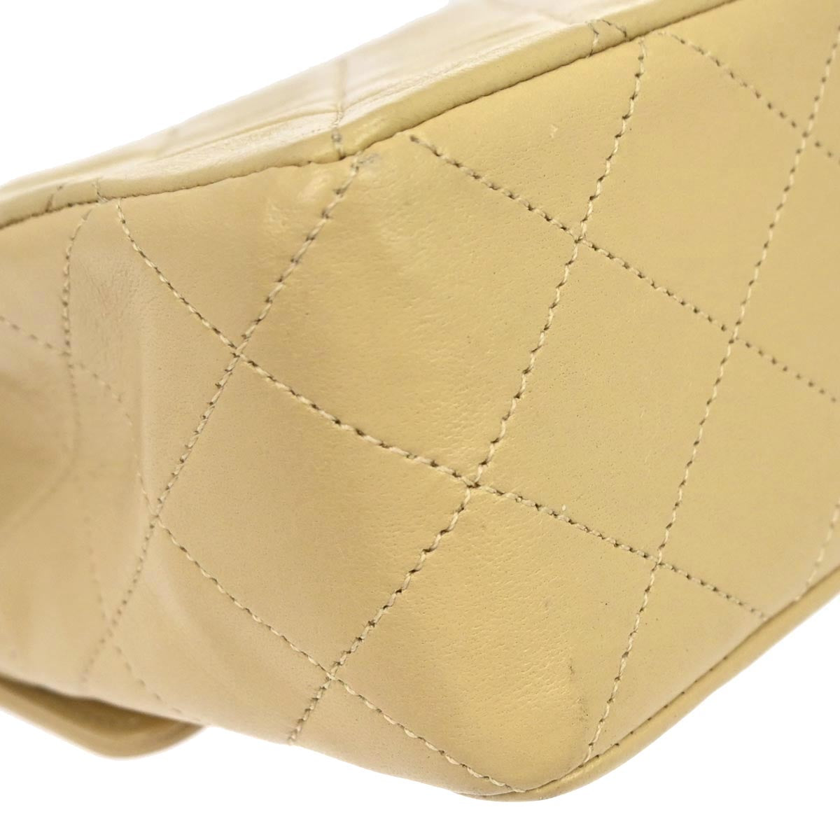 Chanel 1989-1991 Beige Lambskin Single Flap Shoulder Bag