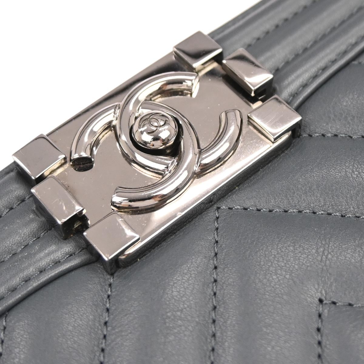 Boy Chanel 2018-2019 Gray Lambskin Chevron Small Chain Shoulder Bag