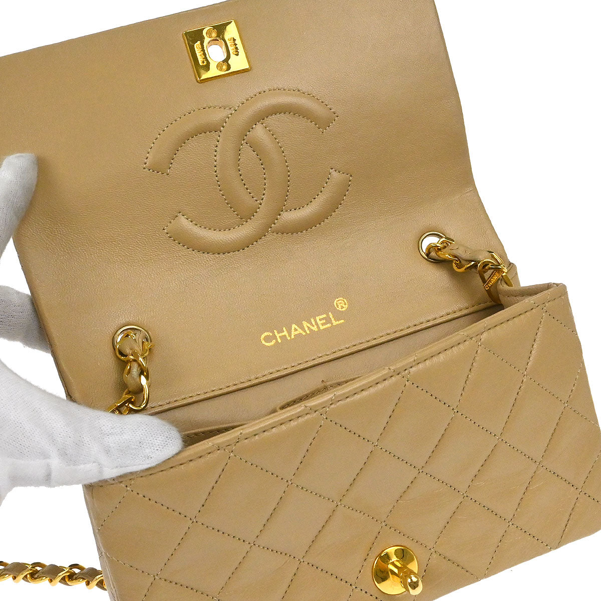Chanel 1989-1991 Beige Lambskin Turnlock Mini Full Flap Shoulder Bag